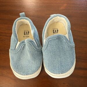 Baby gap denim baby shoes 6-12